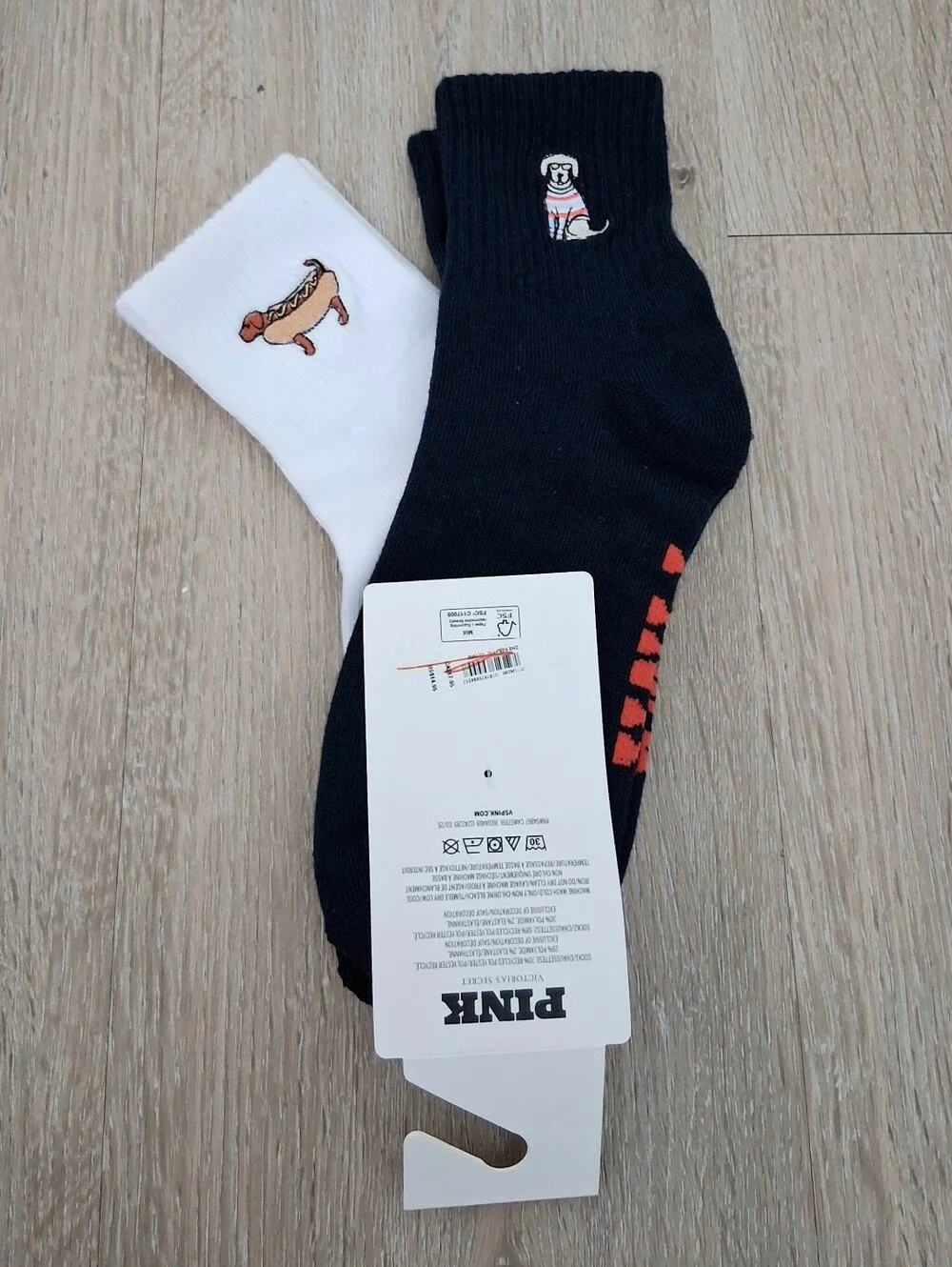 PINK Victoria's Secret The Takeaway Like Walking On Air 2-pack Quarter Socks